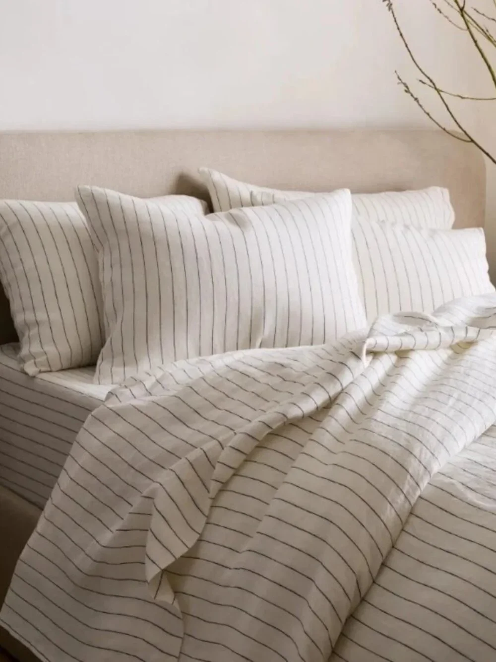 NWOT Quince K/CAL.K Pencil Stripe European Linen Duvet Cover Set. MSRP $224